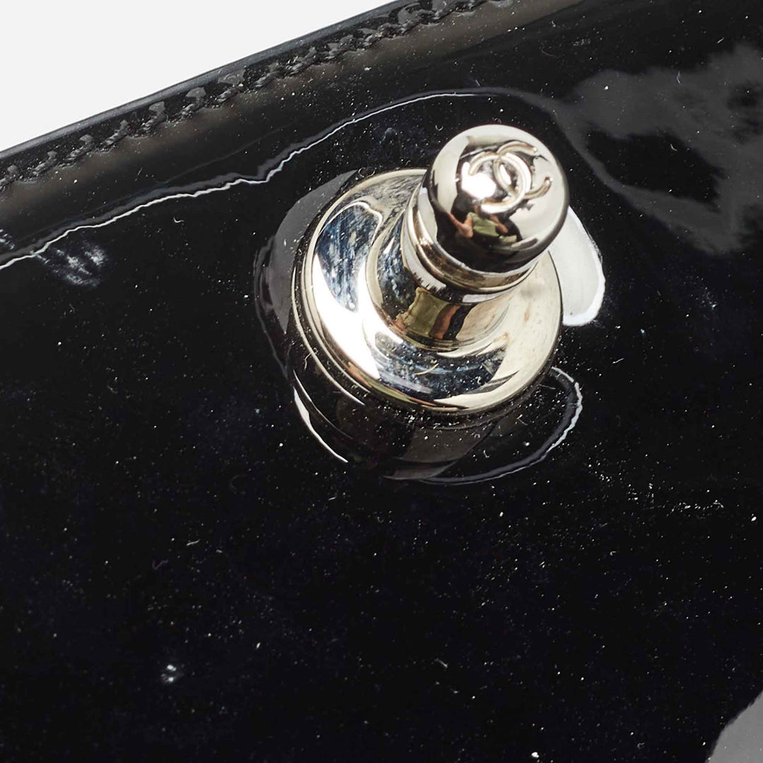 Chanel Black/Silver Chevron Patent Leather Medium Boy New Bag