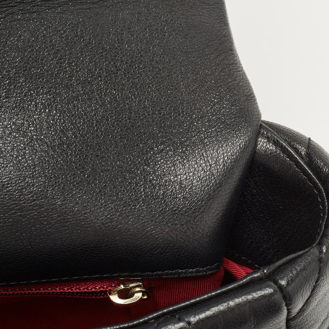 Chanel Black Quilted Leather CC Chain Link 19 New Bag