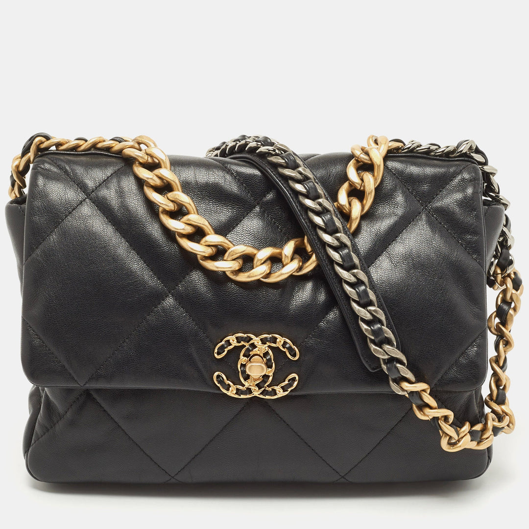 Chanel Black Quilted Leather CC Chain Link 19 New Bag