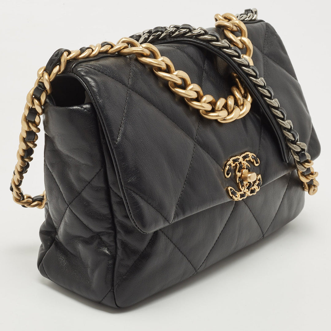 Chanel Black Quilted Leather CC Chain Link 19 New Bag
