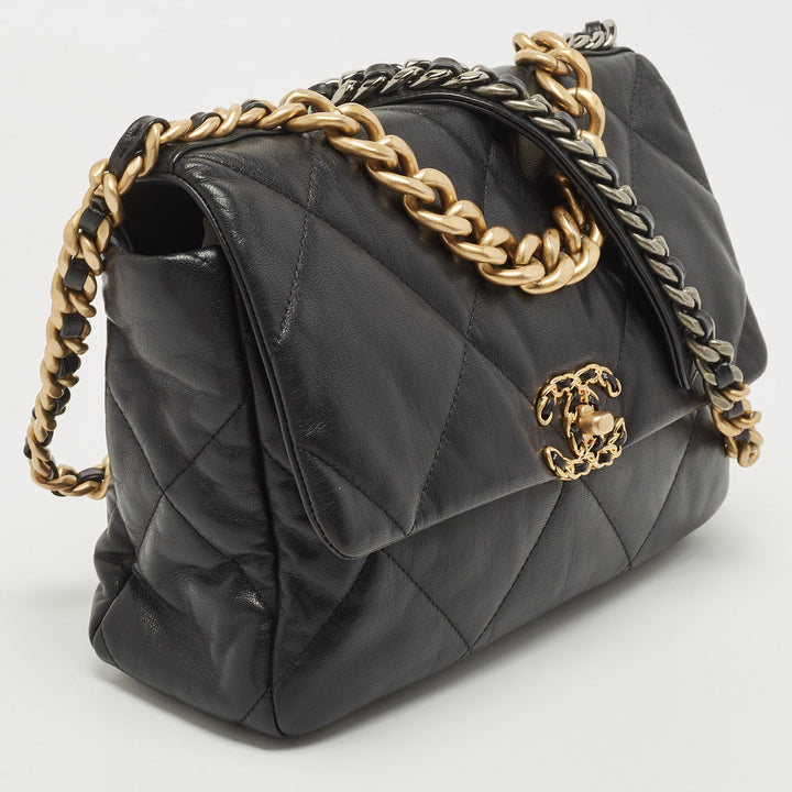 Chanel Black Quilted Leather CC Chain Link 19 New Bag