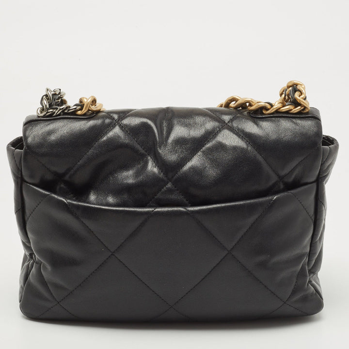 Chanel Black Quilted Leather CC Chain Link 19 New Bag