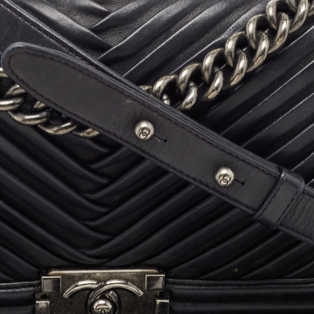 Chanel Black Chevron Pleated Leather Medium Boy New Bag