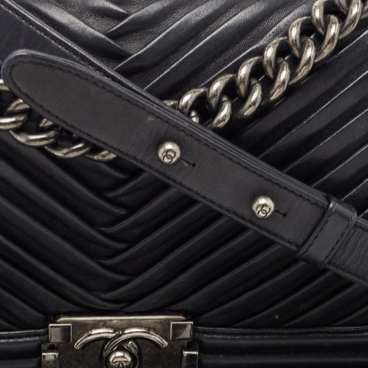 Chanel Black Chevron Pleated Leather Medium Boy New Bag