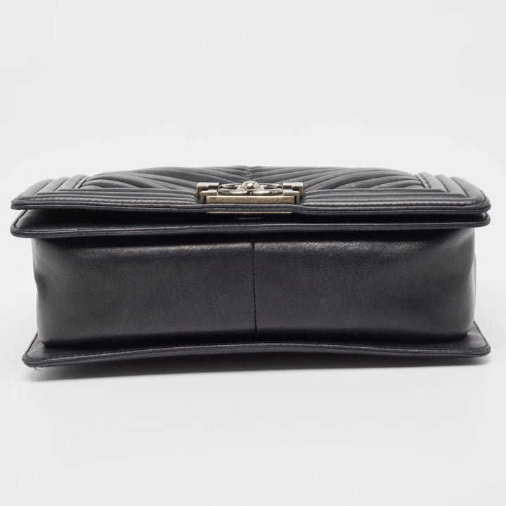 Chanel Black Chevron Pleated Leather Medium Boy New Bag