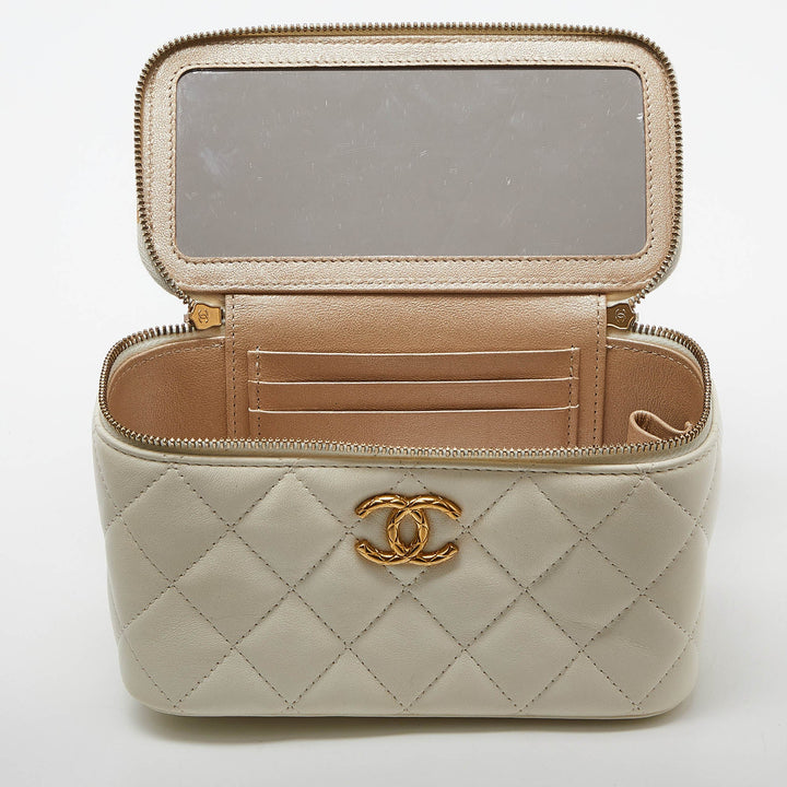 Top Quality Chanel Off White Quilted Leather Vanity Case Chain Bag