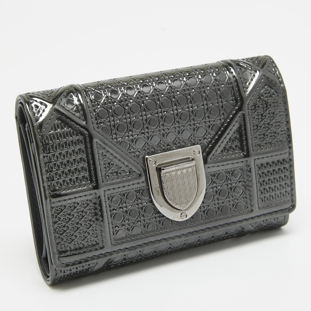 Top quality Dior Grey Microcannage Patent Leather ama Trifold Wallet