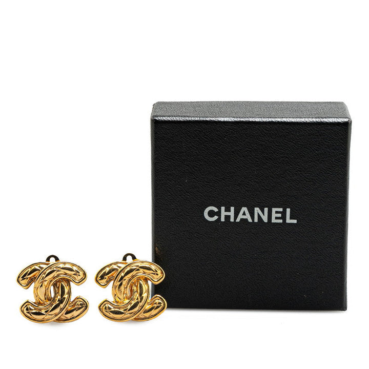 Top Quality Chanel Matelasse Coco Mark Earrings Gold