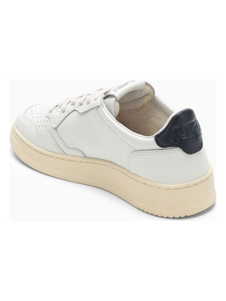 MEDALIST WHITE/SPACE TRAINER