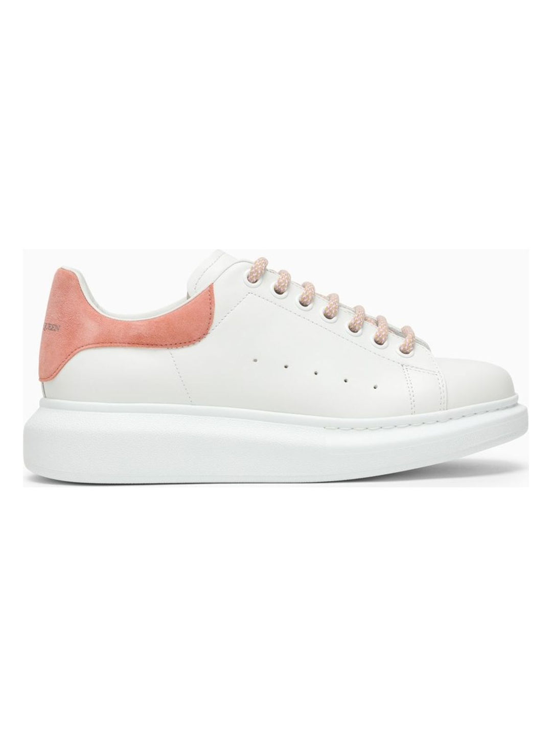 OVERSIZED SNEAKERS