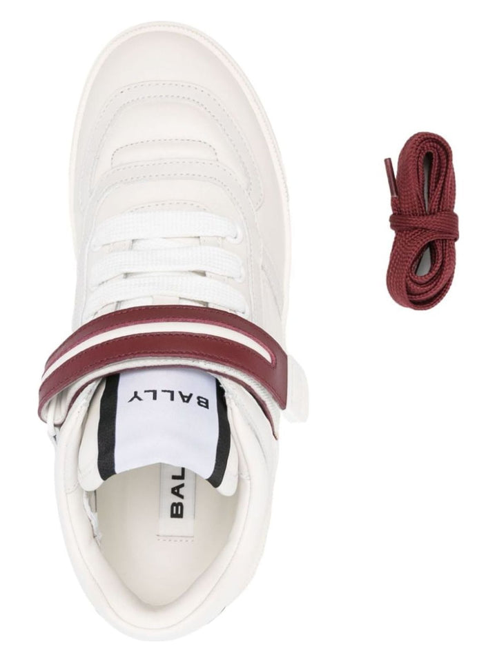 LEATHER SNEAKERS