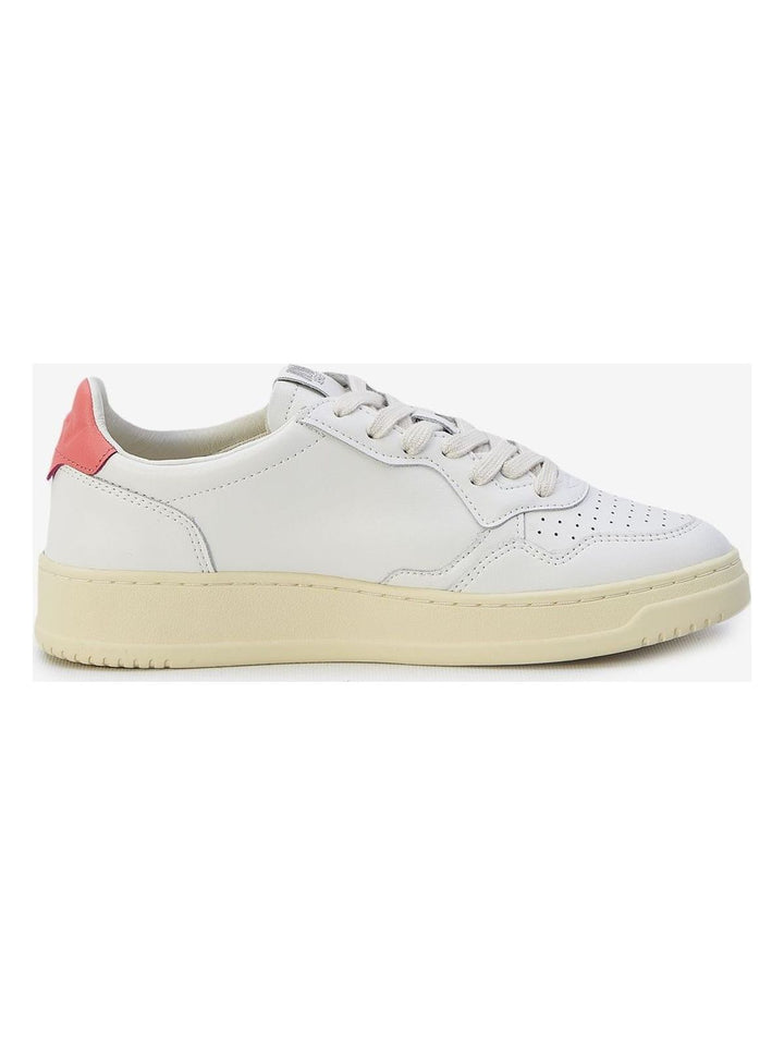 MEDALIST SNEAKERS