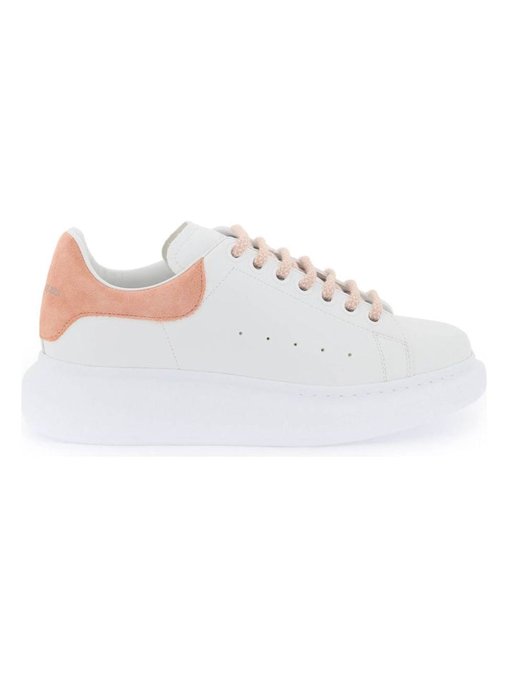OVERSIZED SNEAKERS