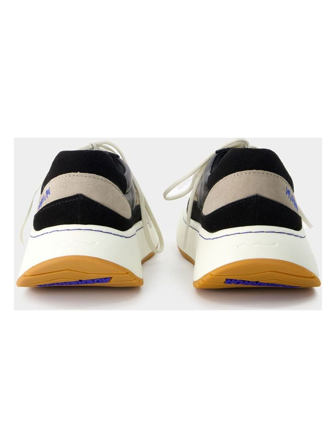 Log Sneakers