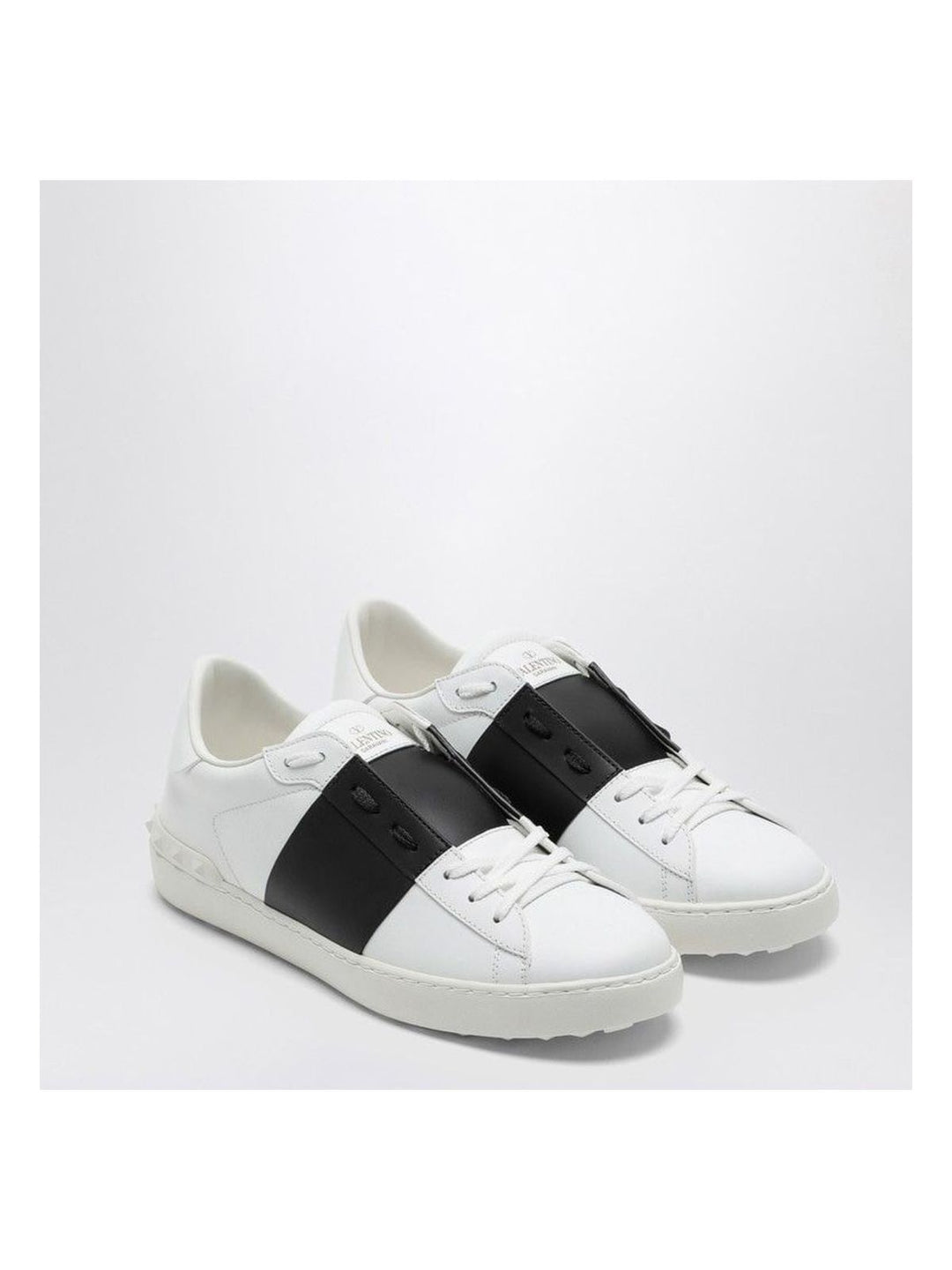 OPEN SNEAKERS