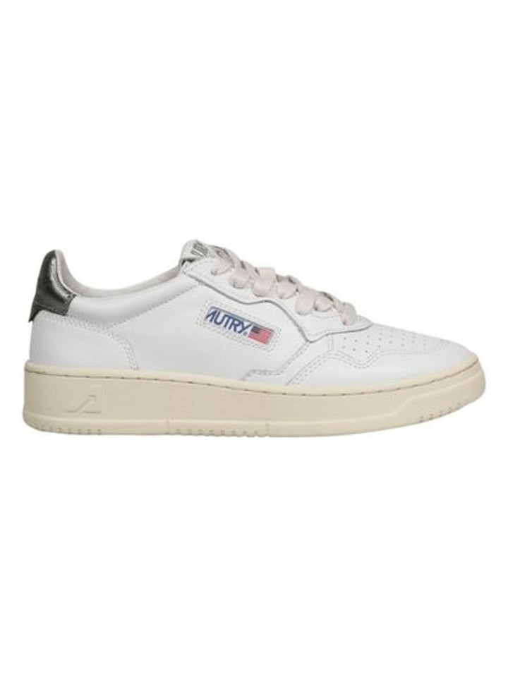MEDALIST SNEAKERS