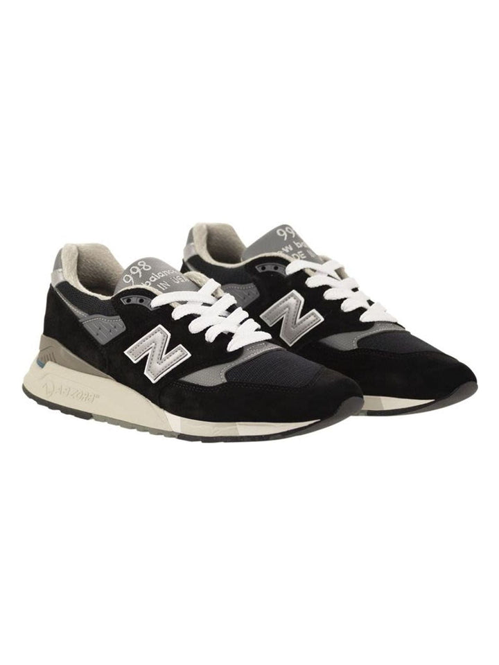 998 - SNEAKERS