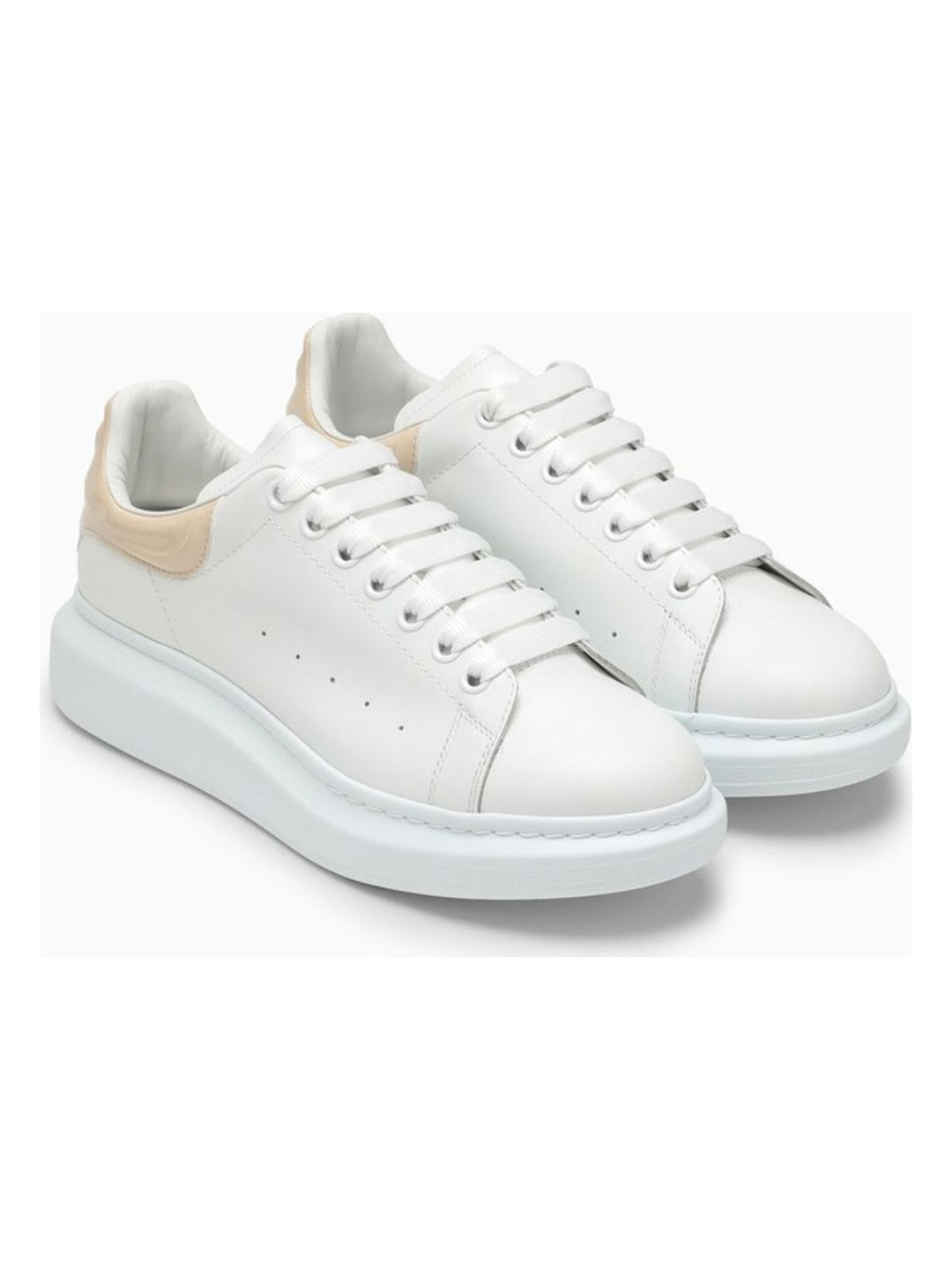 OVERSIZED SNEAKERS