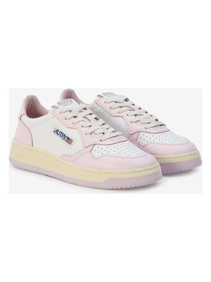 MEDALIST SNEAKERS