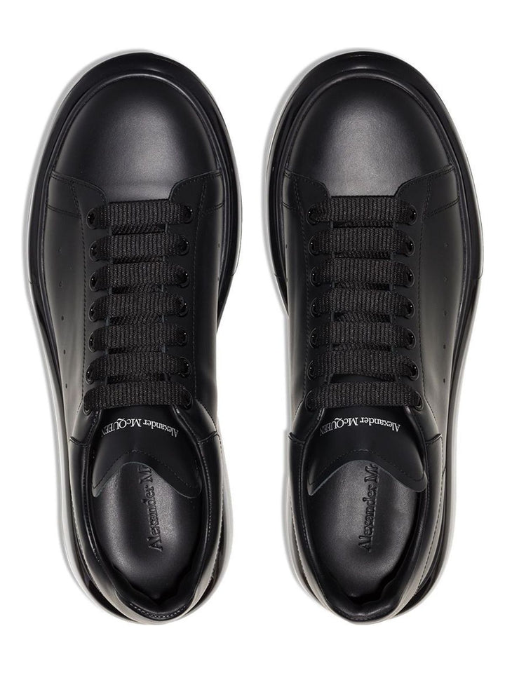 OVERSIZED SNEAKER