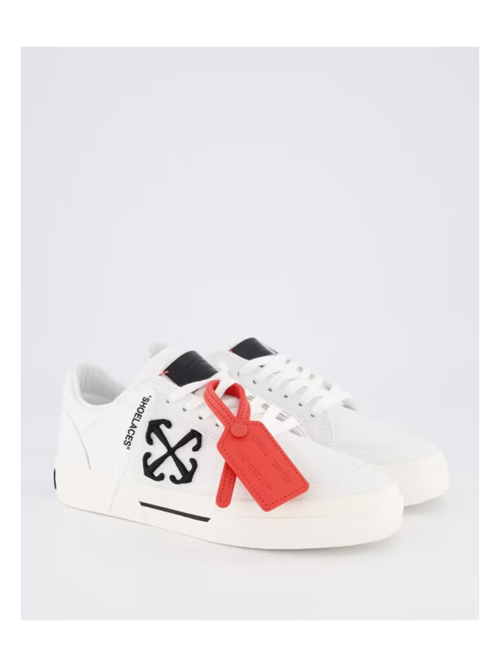 LOW  VULCANIZED SNEAKER