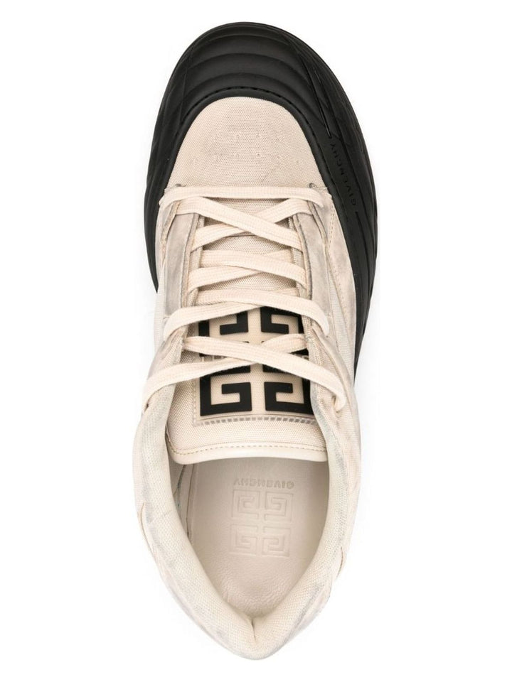 SKATE SNEAKERS