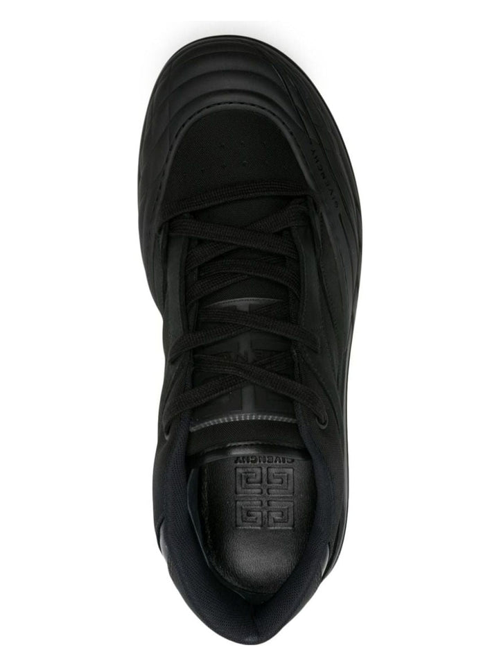 SKATE SNEAKERS