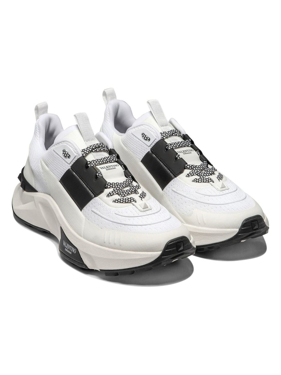 "TRUE ACT"  SNEAKERS