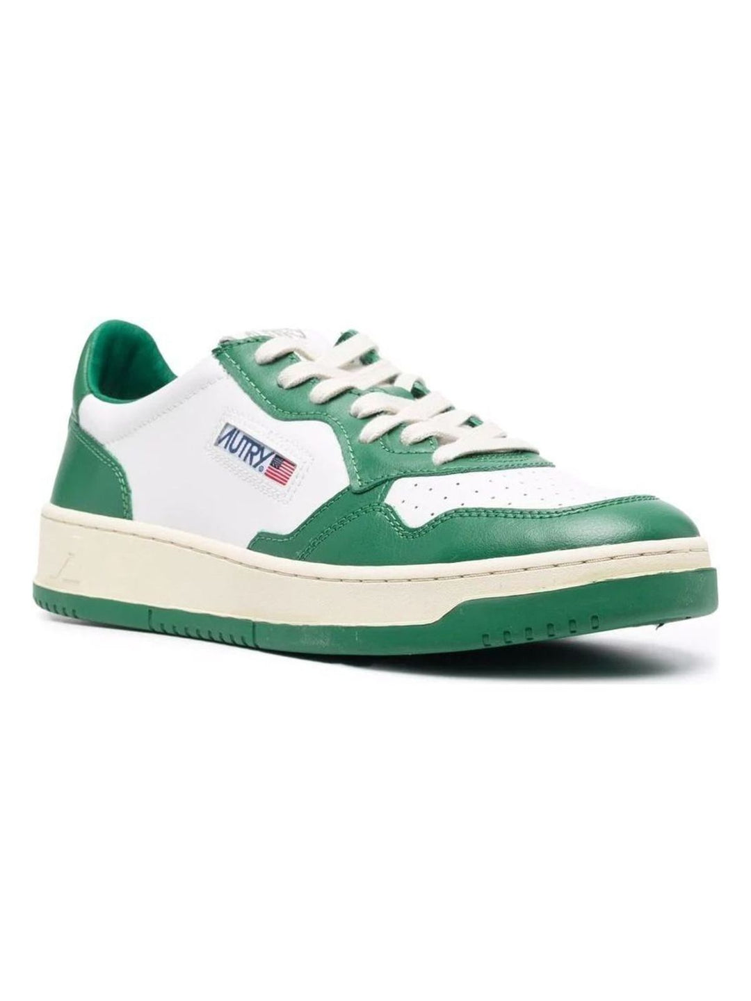 MEDALIST SNEAKERS