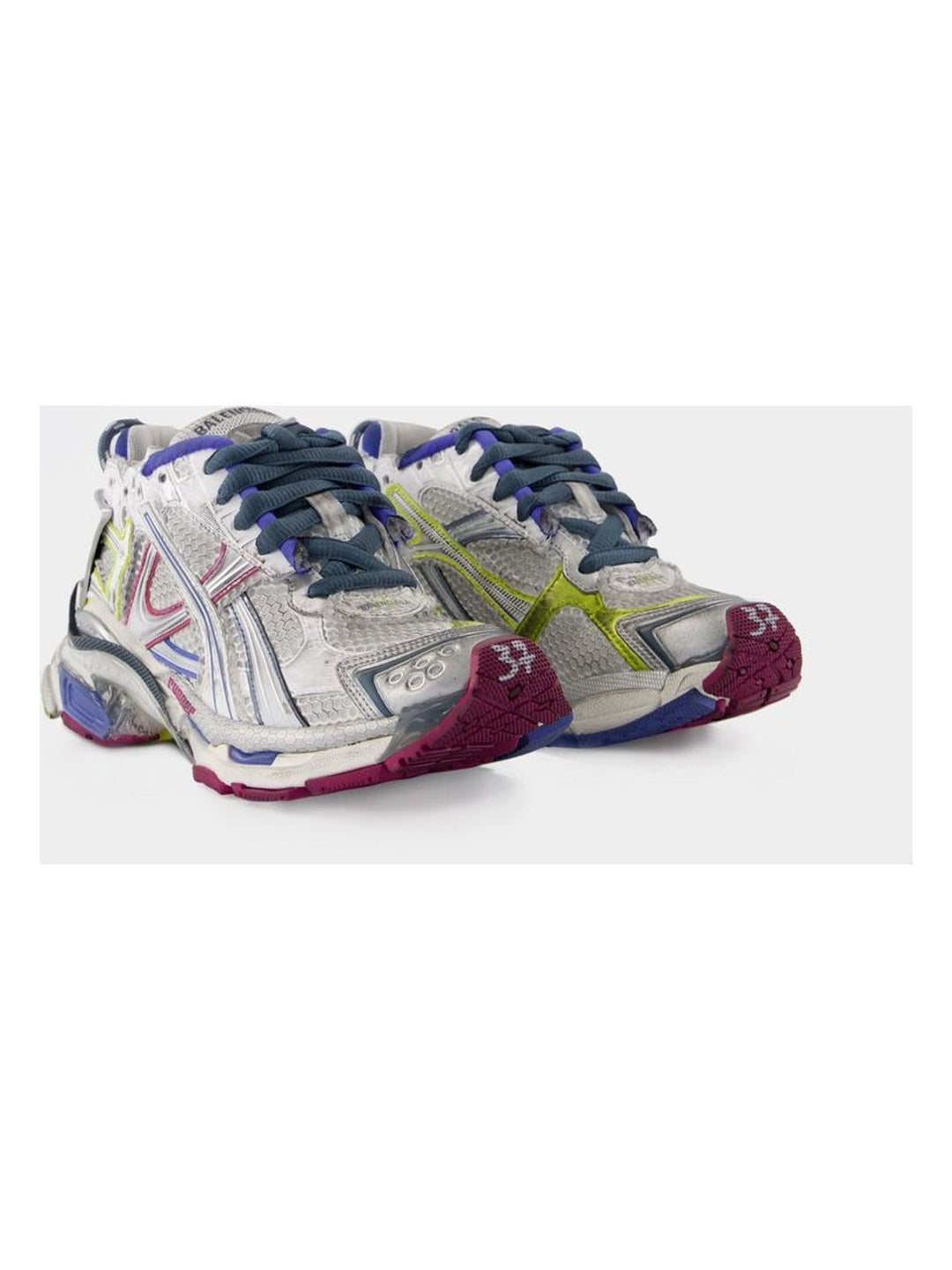 RUNNER SNEAKERS