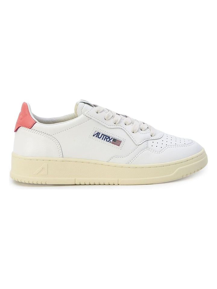 MEDALIST SNEAKERS