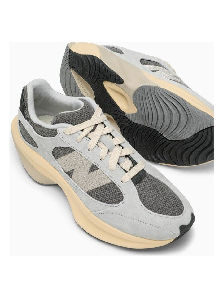 LOW WRPD RUNNER GREY TRAINER