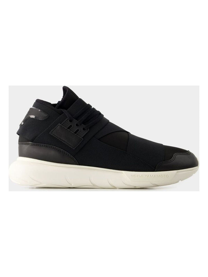 QASA SNEAKERS