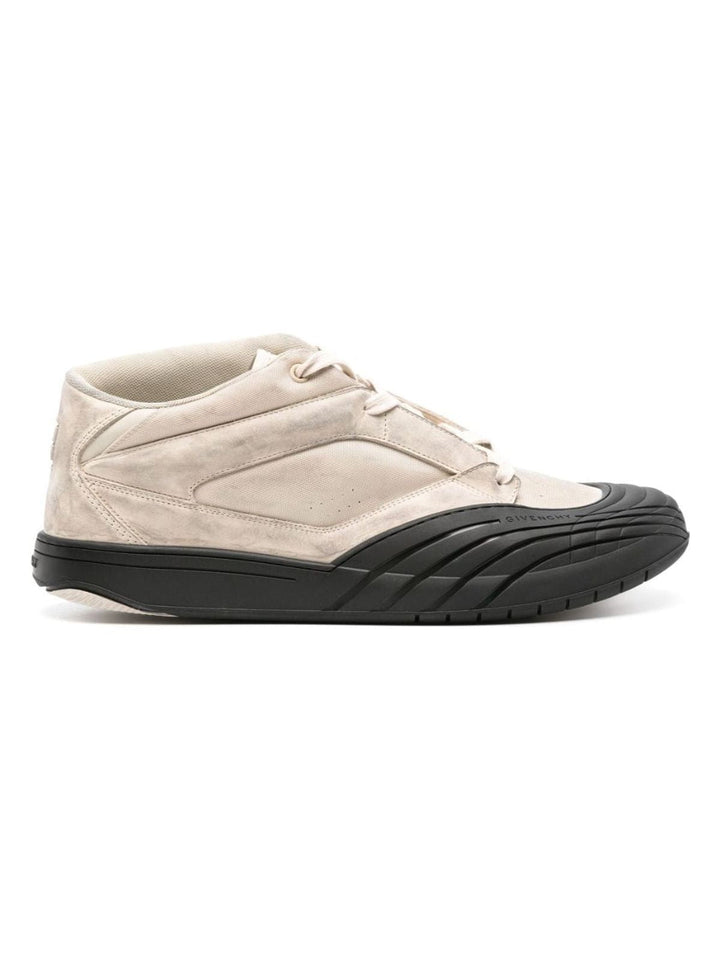SKATE SNEAKERS