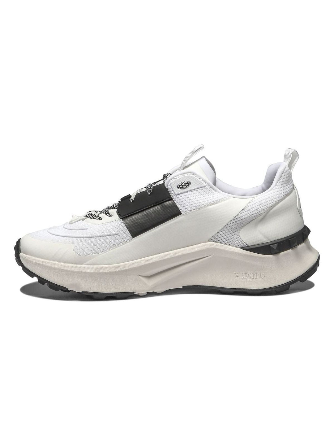 "TRUE ACT"  SNEAKERS