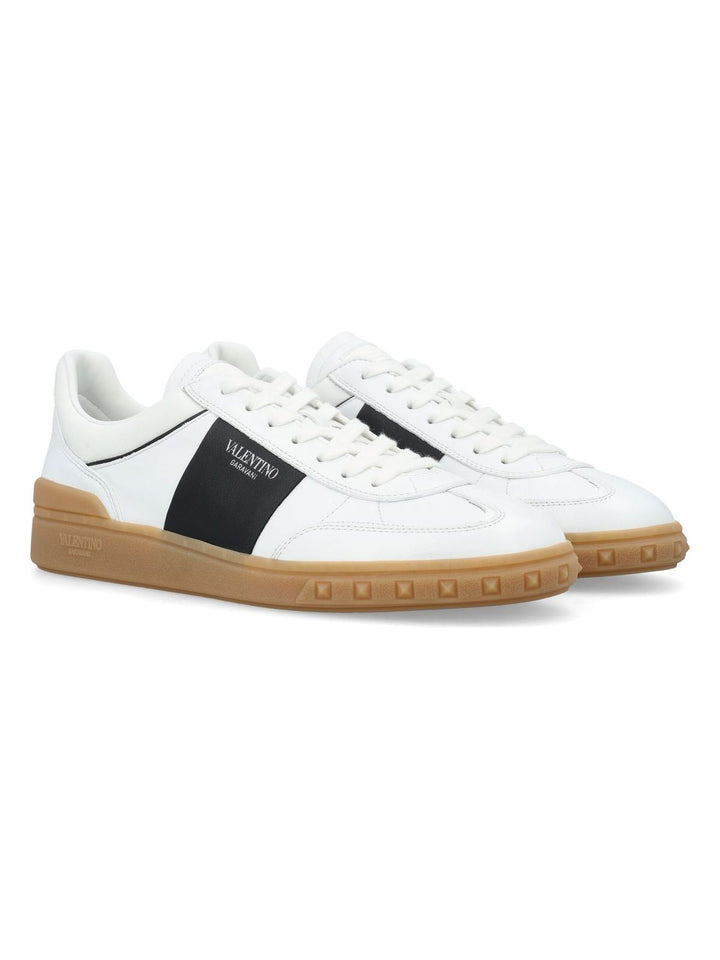 UPBILLAGE LOW TOP SNEAKERS