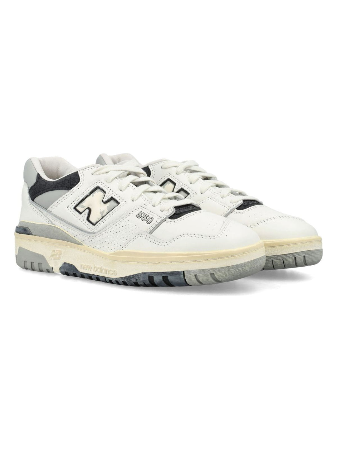 550 SNEAKERS