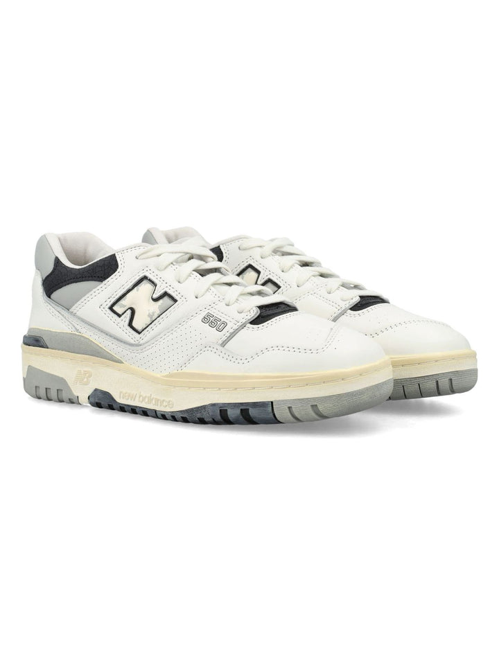 550 SNEAKERS