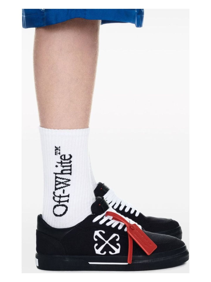 LOW VULCANIZED CANVAS SNEAKERS