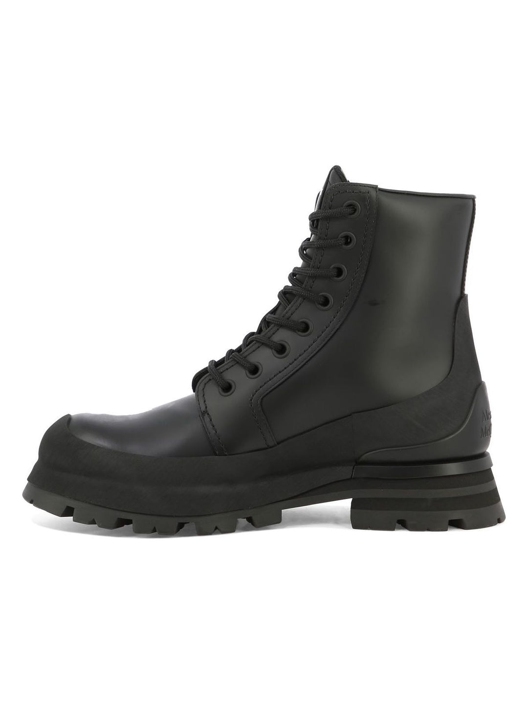 "WANDER" LACE-UP BOOTS