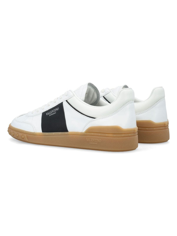UPBILLAGE LOW TOP SNEAKERS