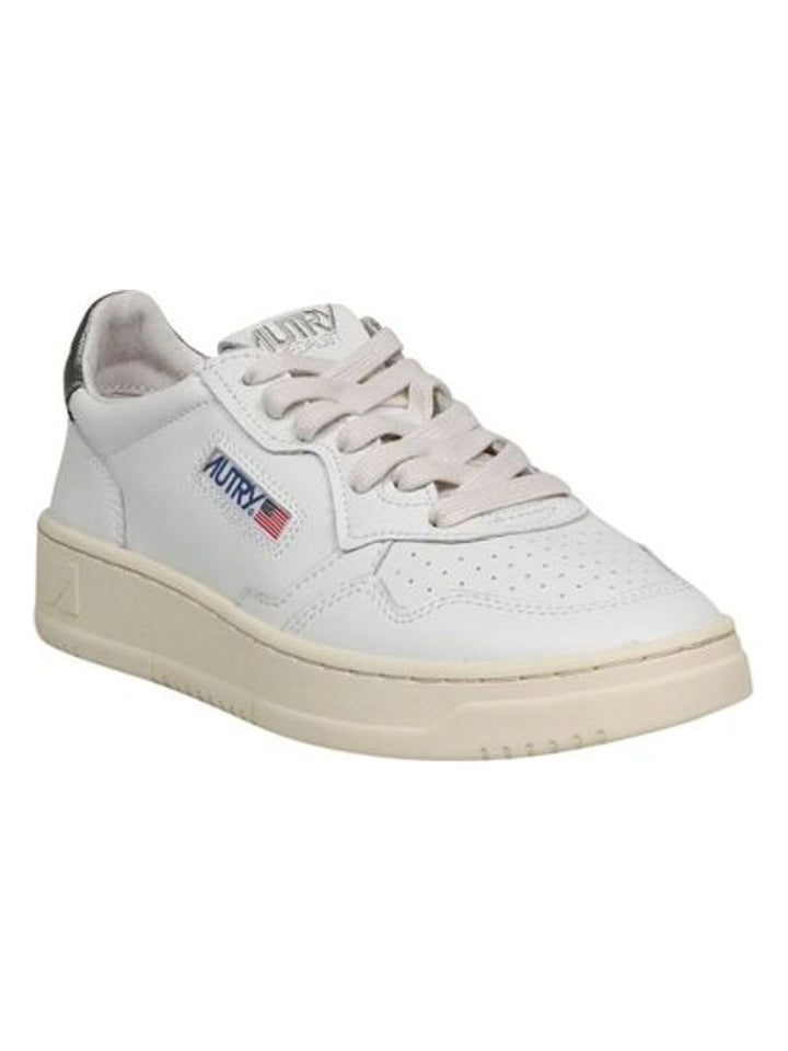 MEDALIST SNEAKERS