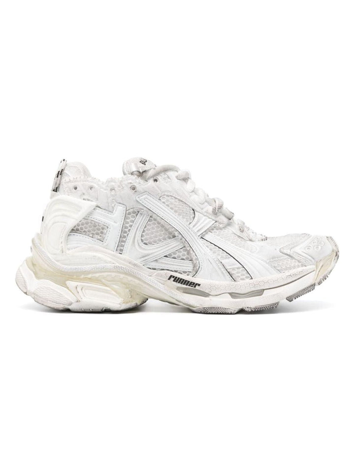 RUNNER SNEAKERS