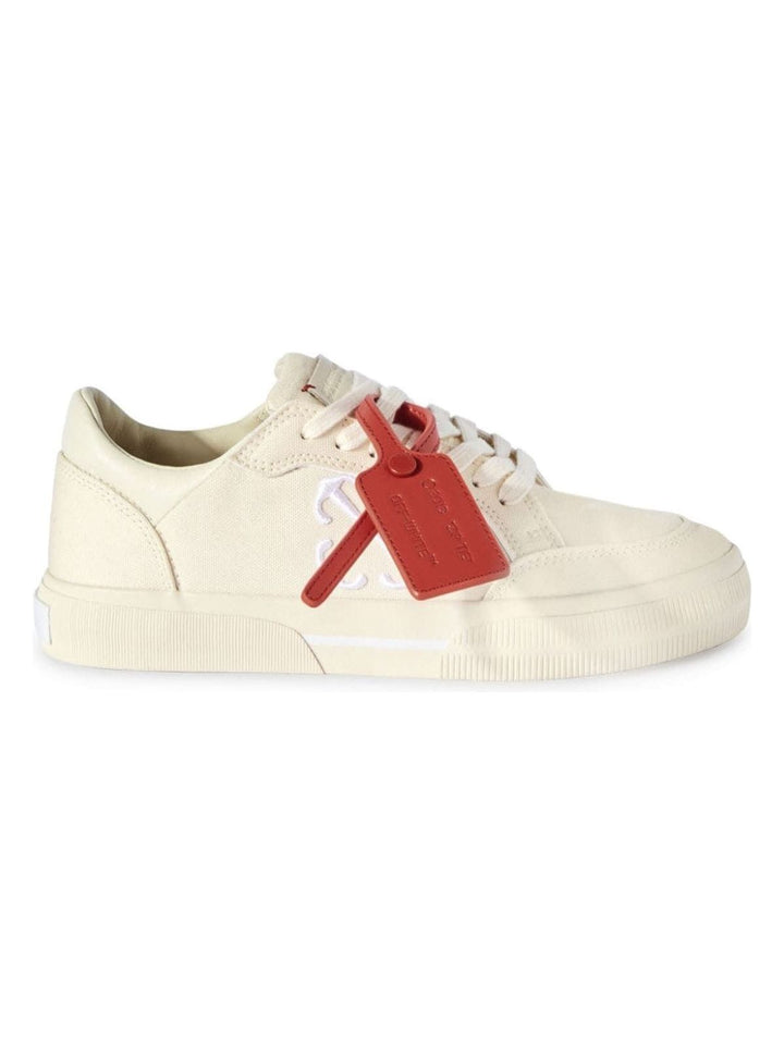 LOW VULCANIZEC SNEAKER