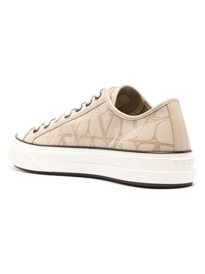 Totaloop Low Top Sneakers