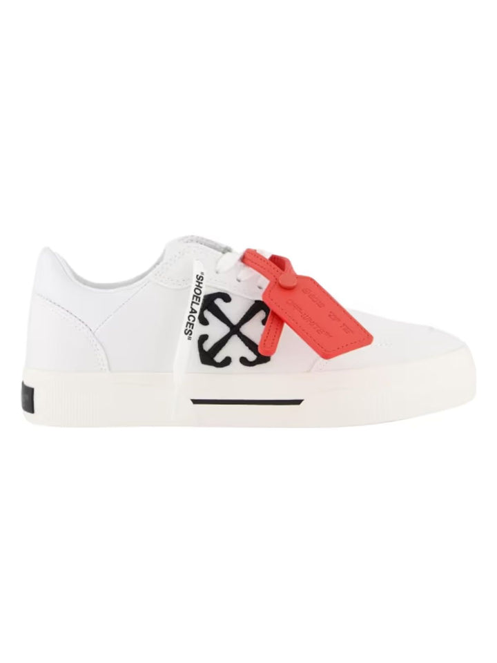 LOW  VULCANIZED SNEAKER