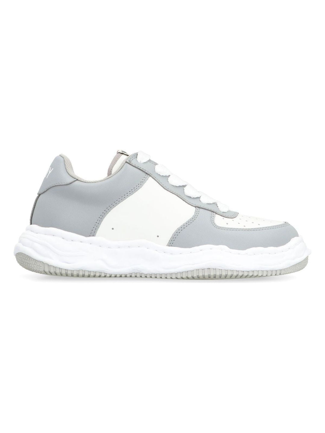 Wayne Low Top Sneakers