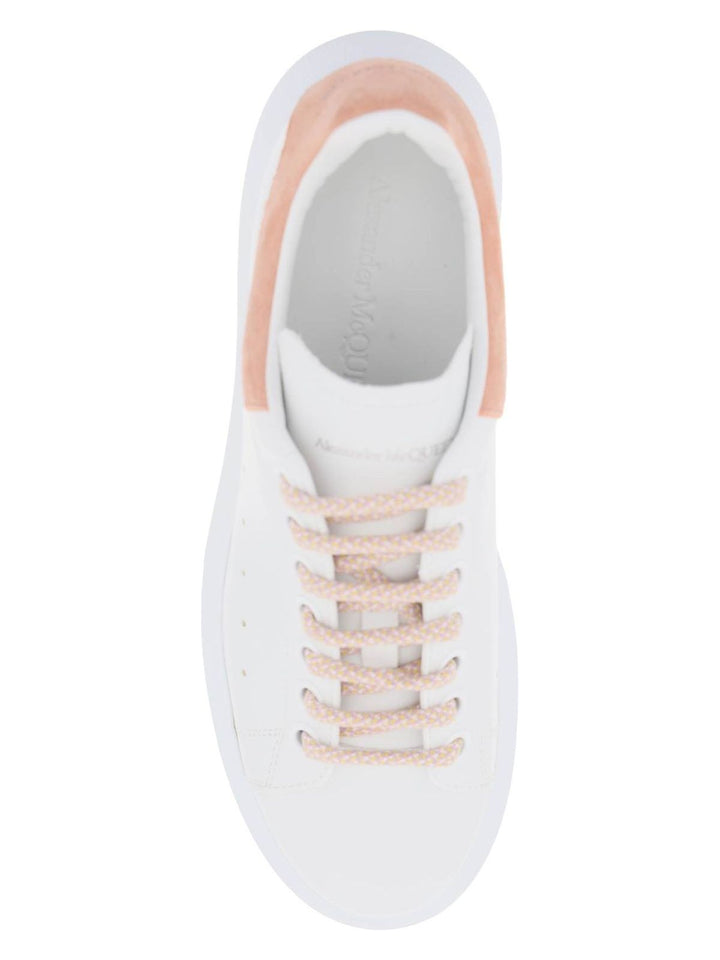 OVERSIZED SNEAKERS