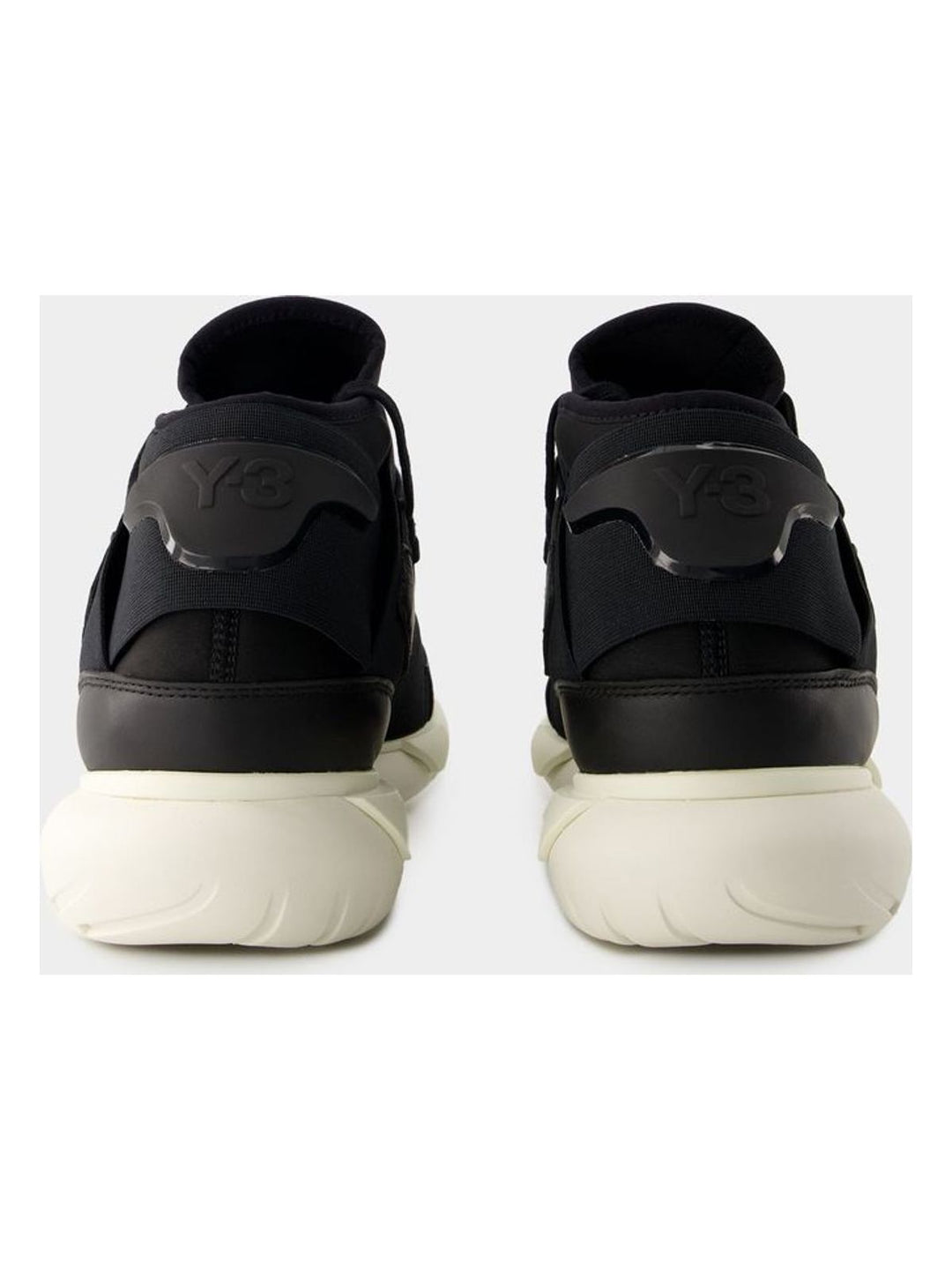QASA SNEAKERS