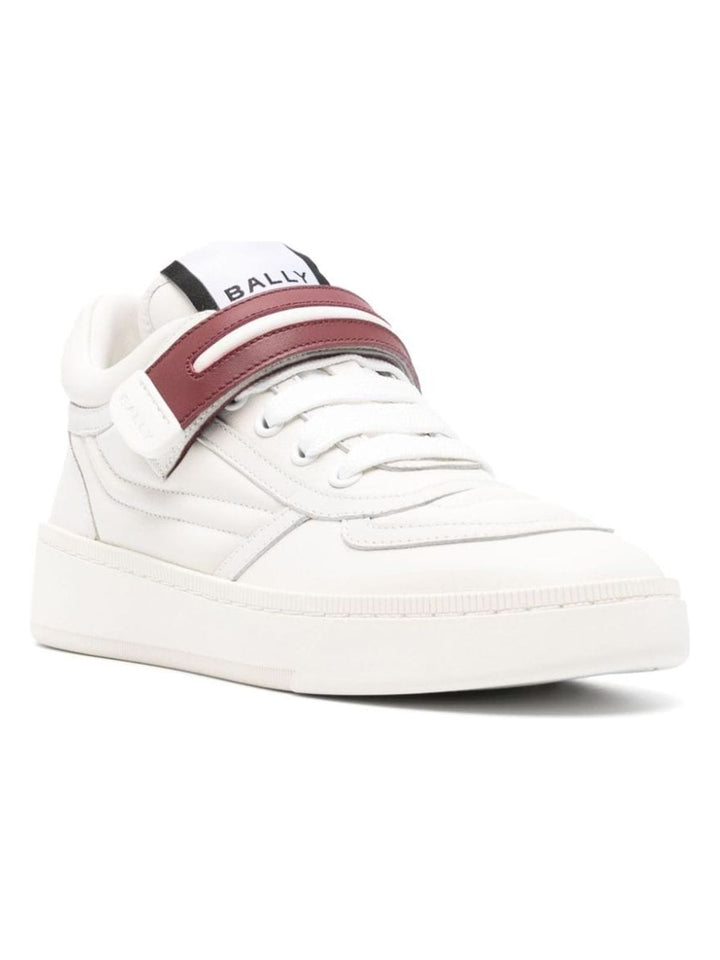 LEATHER SNEAKERS